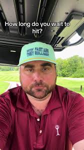 Understanding Golfers' Waiting Time at Green Lights