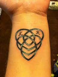 Celtic Motherhood Knot Tattoo Pictures Celtic Knot Of Motherhood Tattoo Jpeg Tattoosdeal Com Motherhood Tattoos Tattoos For Daughters Celtic Tattoos