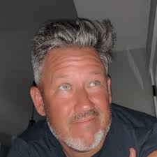 Corbin Snow (@snowknows)