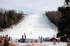 All information about the ski resort vaňkův kopec, trail map, elevation info, ski slopes, ski lifts, ski pass prices, town/village at the ski resort: Ficheiro Vankuv Kopec Jpg Wikipedia A Enciclopedia Livre