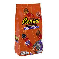 Reese S Halloween Peanut Butter Cup Miniatures Perfect F Https Www Amazon Com Dp B07cjypp9l Ref Cm Sw R P Chocolate Peanut Butter Cups Butter Cups Reeses