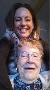 Linda Tasch's Instagram, Twitter & Facebook