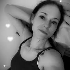 Nichole Boyce's Instagram, Twitter & Facebook