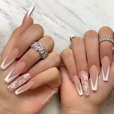 4 818 Me Gusta 33 Comentarios Riya S Nail Salon Riyathai87 En Instagram Simply V Tip White Tip Acrylic Nails Long Acrylic Nails Ombre Acrylic Nails