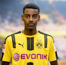 Alexander isak is a swedish footballer of eritrean origin who plays for aik as a forward. Alexander Isak Fan Home Facebook