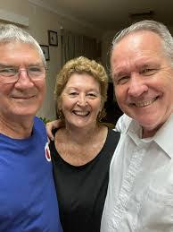 Robyn Madden's Instagram, Twitter & Facebook