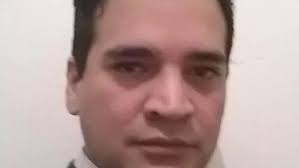 Asesinó a su esposa de 16 puñaladas y en medio del ataque hirió también a  su hijastra