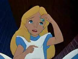 Se plictisea, când deodată ţâşni pe lângă ea un iepure alb. Alice In Tara Minunilor Partea 2 Alice In Tara Minunilor Regydydypolixenia
