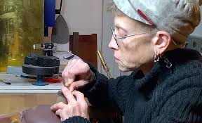 The Goldsmiths' Centre's Career Catalyst Grants 2021 support four jewellers  and silversmiths to work in new and innovative ways