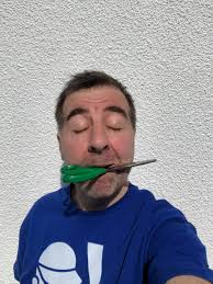 I've made a absolute shitshow of my hair with a kitchen scissors. This and  more nonessential japery