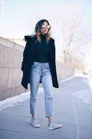 Mom Jeans And A Turtleneck The August Diaries Jeans De Moda Moda Ropa