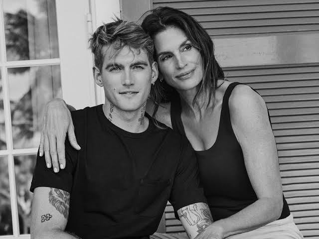 Mantan Pacar Ungkap Kondisi Putra Cindy Crawford Sebelum Meninggal di Usia  27