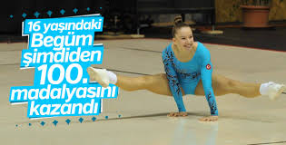 .marakeş kentinde düzenlenen gymnasiade 2018'de tek kadınlar kategorisinde ikinci olarak gümüş madalya kazandı. Ayse Begum Onbasi 100 Madalyasini Kazandi