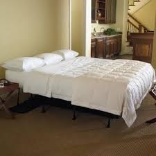 It S A Suitcase It S An Air Mattress With A Built In Frame That Looks Like An Alien Creature When Inflating 3 Minutes Of Entertai Simple Bed Guest Bed Home