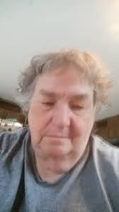 Is horse manure good for garden beds?