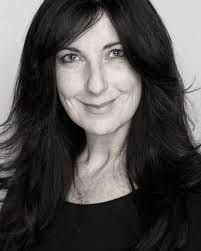 Elizabeth Casey's Instagram, Twitter & Facebook