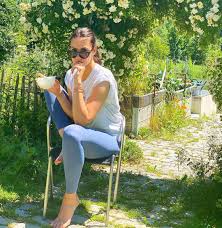 Esther sedlaczek wird es 2019 beruflich ein bisschen ruhiger angehen lassen: Esther Sedlaczek S Feet Wikifeet
