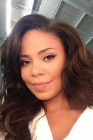 Sanaa lathan is bold, bald, and beautiful. Pin By Joy N Radiance On Joy N Radiance Hair Beauty Beauty Beautiful Hair