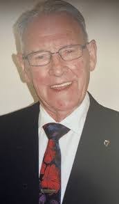 Frank Reck's Instagram, Twitter & Facebook