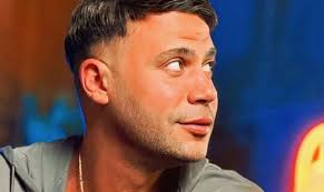 Saqr Wi Kanarya" First Look Photo Revealed