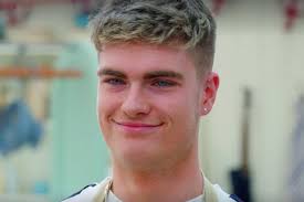 The Great British Baking Show' Cast Jamie Finn For His Looks, Not For His  Baking Skills