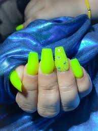 Ademas veras algunos diseños de uñas acrilicas. Unas Acrilicas Color Neon Suyapa Nails Salon Facebook