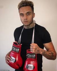 Aaron simpson is one of the new bombshells who is set to arrive at the love island villa. Love Island 2021 Aaron Francis Confirmed As An Islander Geeky Craze