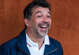 Pourquoi Stephane Plaza A T Il Failli Jouer Dans Stranger Things Elle