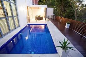 70 Contoh Kolam Renang Minimalis Belakang Rumah Terindah In 2020 Small Pool Design Pool Design Modern Swimming Pool Designs