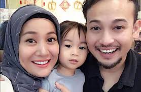 Selepas menyepi dari dunia hiburan. Yana Samsudin Mahu Empat Lagi Anak Buletin Malaysia