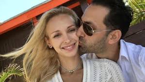 Jilted lover dumps her ex-boyfriend's Mercedes into his swimming pool