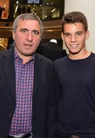 Share a gif and browse these related gif searches. Cum AratÄƒ Acum Prima SoÈ›ie A Lui Gheorghe Hagi Au Fost CÄƒsÄƒtoriÈ›i Cinci Ani