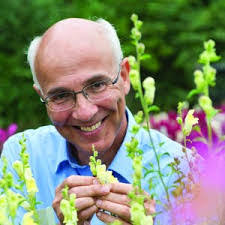 Juan Lyon's Instagram, Twitter & Facebook