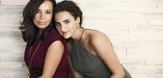 Nilüfer jah , daha önce kendisinden kaçırılan babasının yerini bulmak için de dedektif tutmuştu. Babama Degil Eski Esine Karsiyiz