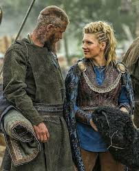 Find images and videos about queen, vikings and lagertha on we. Vikings Ragnar Lagertha Vikings Historyvikings Vikings Lagertha Vikings Ragnar Viking Feminino