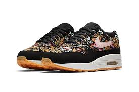 #macam dawai2 kat kasut dlm gambar tu xde#. Nike Bakal Mengeluarkan Air Max 1 Flora Minggu Ini