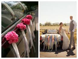Ces noeuds enjoliveront différents endroits de vos lieux de mariage et les voitures pour qu'elles soient parfaites lors du défilé dans les rues de la ville avant d'arriver à la commune ou à la mairie ou à l'église. Vive Le Ruban Pour Une Jolie Deco De Mariage