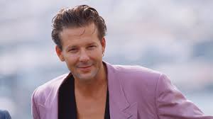 Actor, writer, director & producer @pearlstreet films @easterncongo initiative. Vom Sexsymbol Zum Op Opfer Die Verwandlung Des Mickey Rourke Stern De