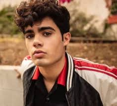 Explore tweets of emery kelly @emerytkelly on twitter. Emery Kelly Bio Age Career Girlfriend Award Salary Physique Youtube