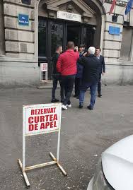 Începând din luna martie 2021 am primit tot mai multe reclamații referitoare la transmiterea codului de autentificare prin sms. Kovesi S A Itit Pe Trotuar Fosta Sefa A Dna Se Teme Sa Nu Fie Fortata Sa Dea Inapoi Cei 300 000 Lei Luati De La Antena 3 Kovesi S A Prezentat La Curtea