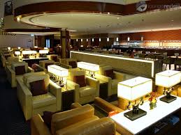 Entry is complimentary for first class, business class and eligible emirates skywards customers, and you can also pay to enjoy our lounge in dubai. Lounge Review Emirates Business Class Lounge Dxb T1c Gates 19 22 Closed Temporarily Loungereview Com