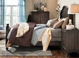 If You Want A Bedroom That S A Blend Of Modern Elegance The Ashlyn 4 Piece Queen Bedroom Set Is For You Feat Bedroom Sets Queen King Bedroom Sets Bedroom Set