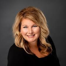 Mindy Mullen's Instagram, Twitter & Facebook