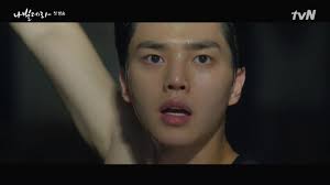 Navillera episode 01 shim deok chul (park in hwan) seorang pensiunan tukang pos duk chool yang impian terpendamnya menjadi balerino muncul kembali di usia tua. Navillera Episode 1 Dramabeans Korean Drama Recaps