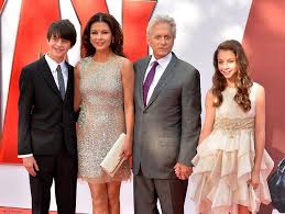 Michael douglas has released a heartbreaking tribute following the death of his stepmother, anne douglas.anne, the widow of kirk douglas, passed away… Michael Douglas Interview Uber Seine Kinder Seine Arbeit Und Den Neuen Ant Man Express De