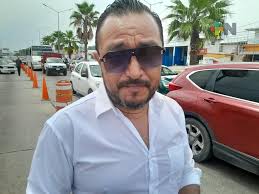 Semáforo led recién instalado presentó falla por descarga eléctrica