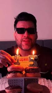 Pastel Que Te Dan Lentes Y La Vela