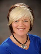 Kay Crooks's Instagram, Twitter & Facebook