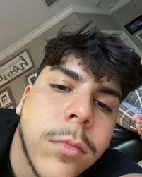 Hi I'm Avery Larsen! I'm from Las Vegas and I'm majoring in pre-nursing! I  like traveling, hanging out w friends, pilates, and outside activities. I  also plan