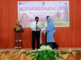 Perhimpunan rasmi dan bacaan perutusan dari menteri pelajaran malaysia. Facebook